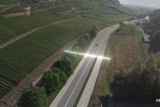 Une piste cyclable ainsi qu'un trottoir protégé de la route sont prévus